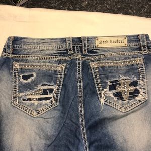 Rock Revival Distressed Capri